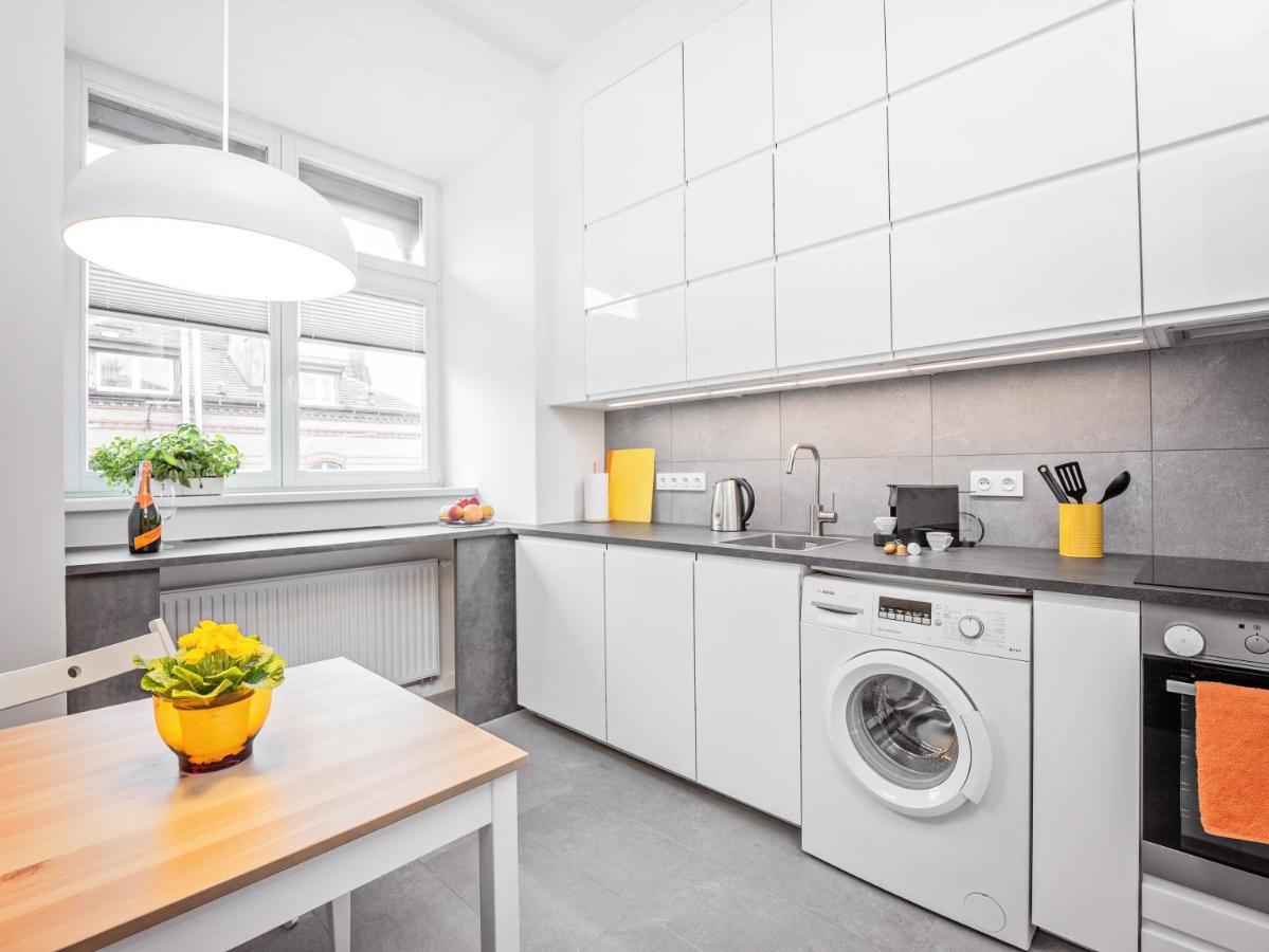 Best Inn Poznan Apartament Orzeszkowej Luaran gambar