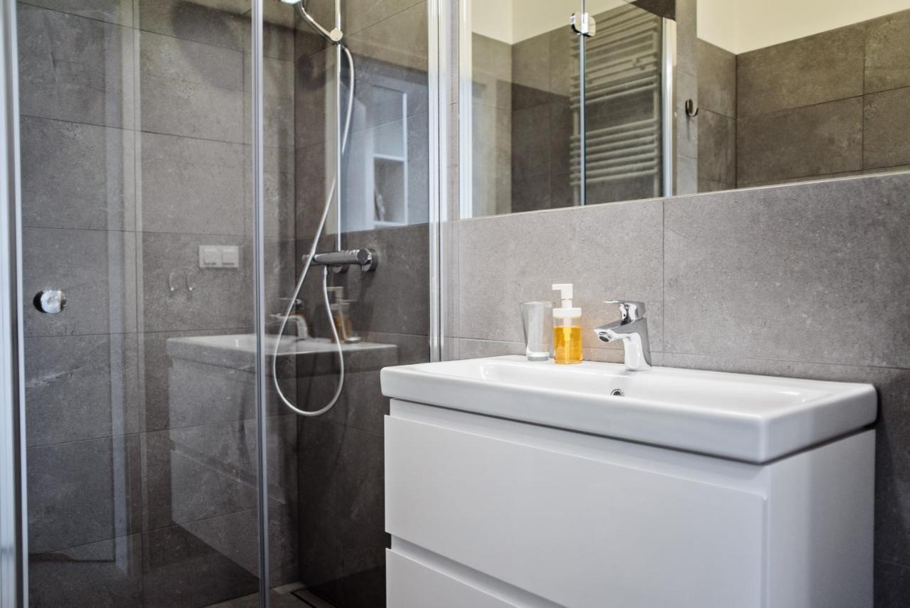 Best Inn Poznan Apartament Orzeszkowej Luaran gambar